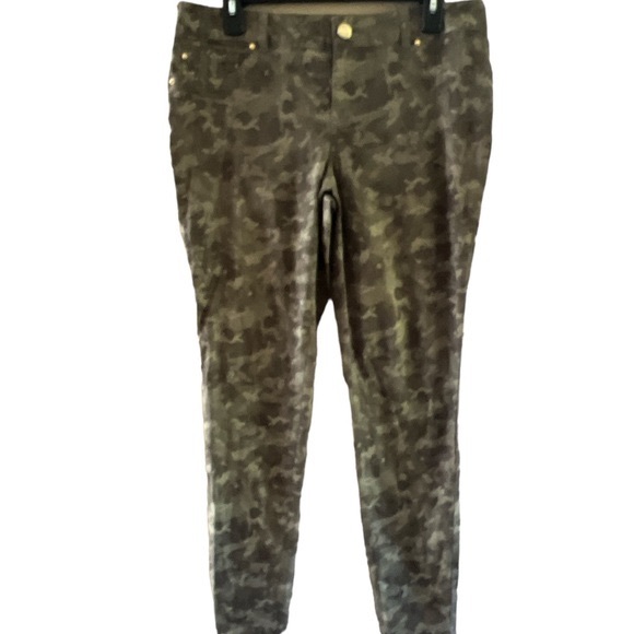 INC Women’s Camo print jean cut stretch pant Midrise size 10 - Picture 1 of 17